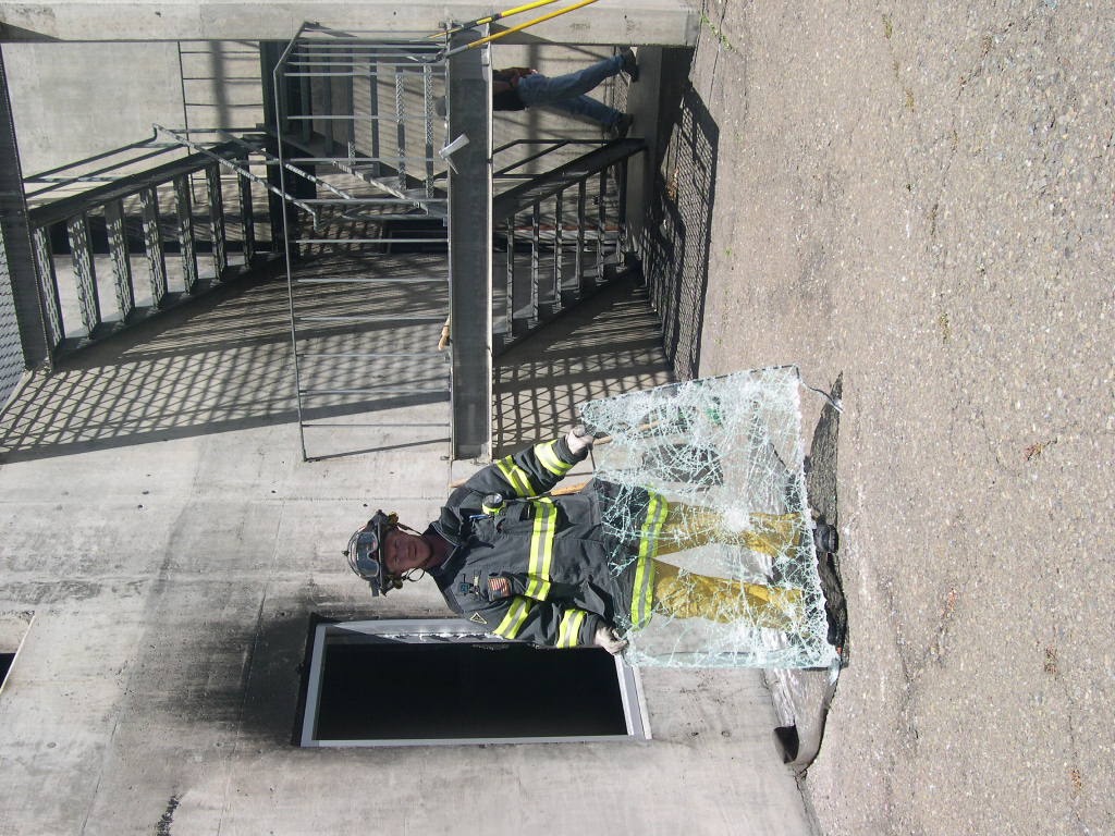 1996 GlassLock blast test window 12